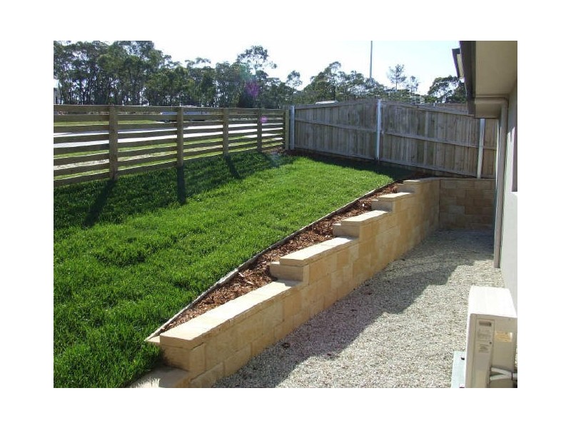 1/8 Celery Top Drive, Kingston TAS 7050
