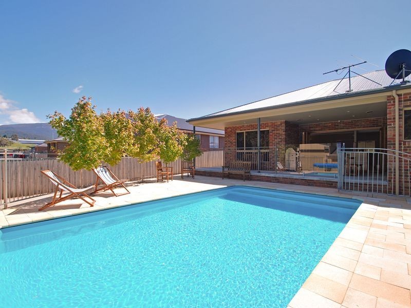 50 Corlacus Drive, Kingston TAS 7050