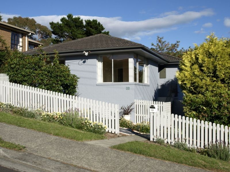 10 Wombara Avenue, Kingston Beach TAS 7050
