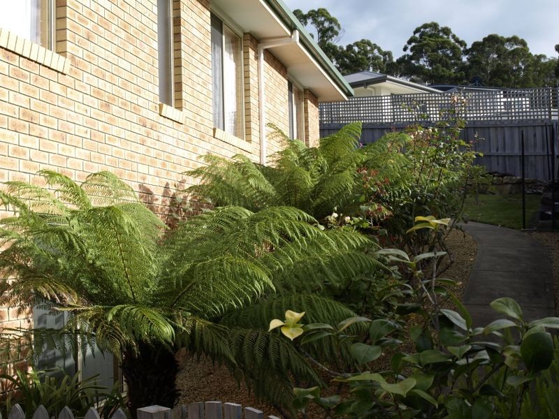 37 Stirling Avenue, Blackmans Bay TAS 7052