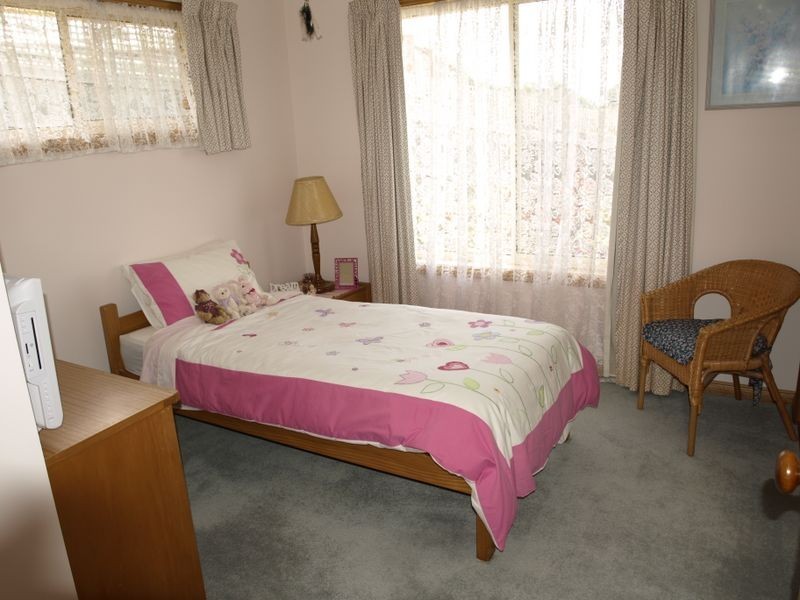 37 Stirling Avenue, Blackmans Bay TAS 7052