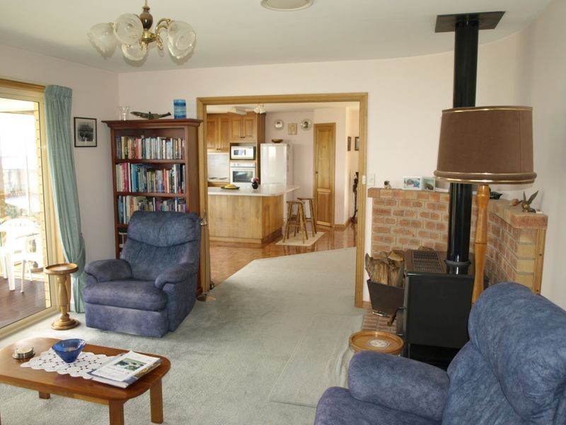 37 Stirling Avenue, Blackmans Bay TAS 7052