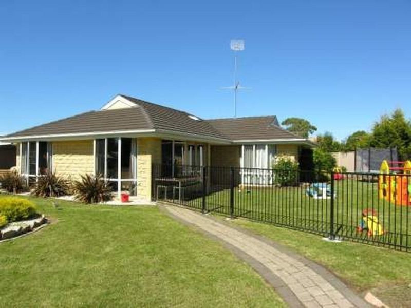 1 Carrington Drive, Margate TAS 7054