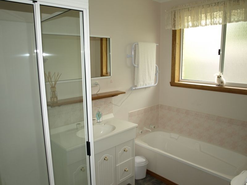 1/35 Opal Drive, Blackmans Bay TAS 7052