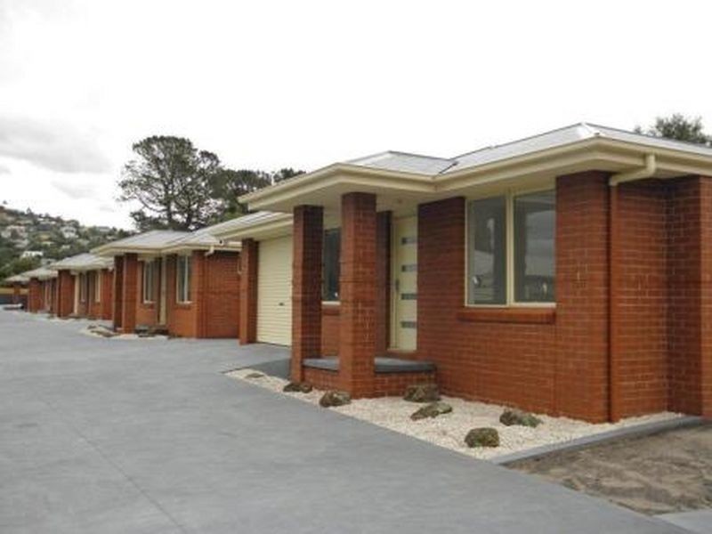 1/36A Balmoral Road, Kingston Beach TAS 7050