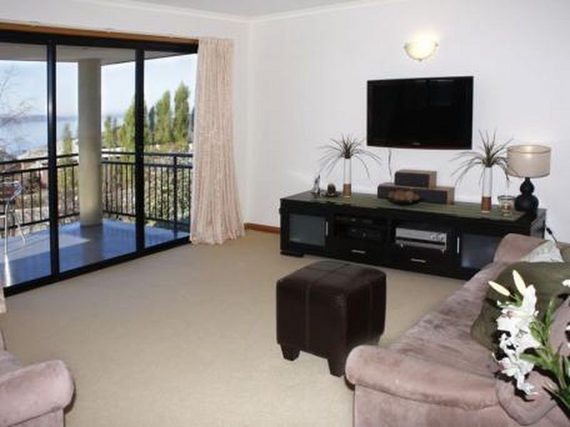 12 Donohoe Gardens, Kingston Beach TAS 7050