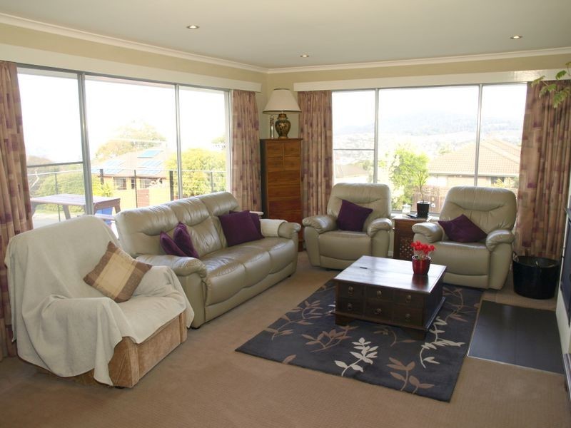 17 Tingira Road, Blackmans Bay TAS 7052