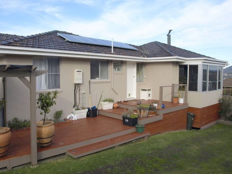 17 Tingira Road, Blackmans Bay TAS 7052