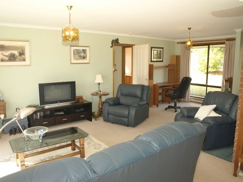 14 Serre Road, Kingston TAS 7050