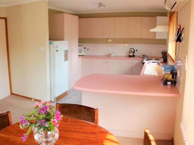2/14 Grevillea Way, Kingston TAS 7050