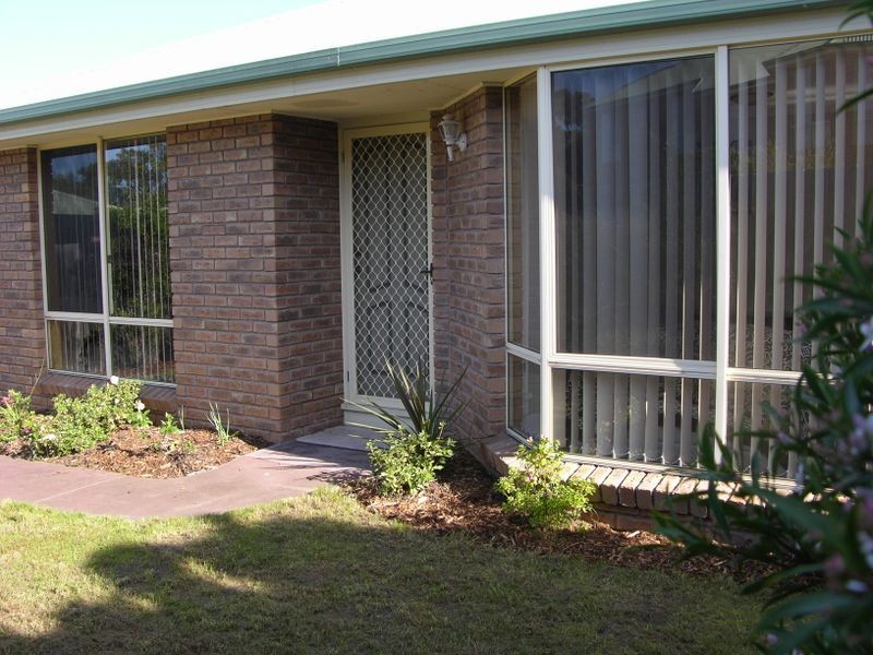 2/14 Grevillea Way, Kingston TAS 7050