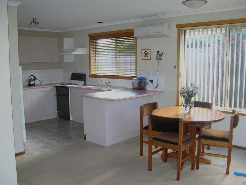2/14 Grevillea Way, Kingston TAS 7050
