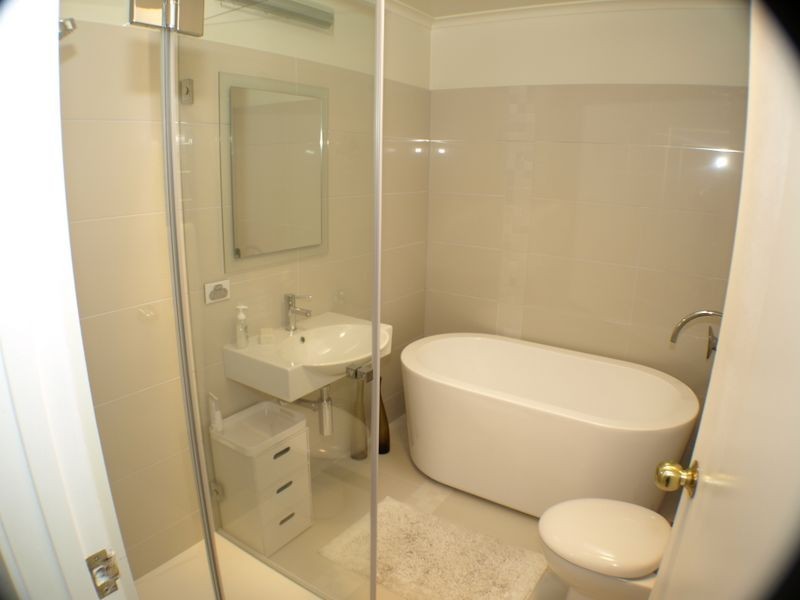 2/25 Stirling Avenue, Blackmans Bay TAS 7052