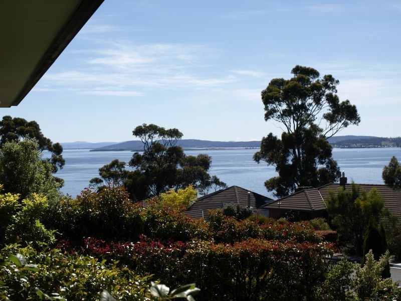 56 Suncoast Drive, Blackmans Bay TAS 7052