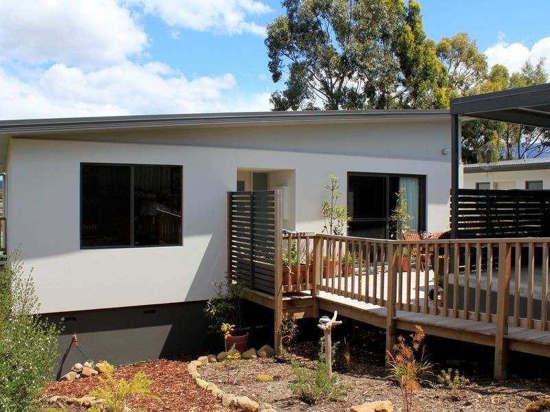 2/65 Hutchins Street, Kingston TAS 7050