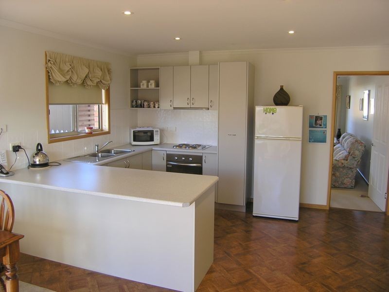 4/108 Beach Road, Margate TAS 7054