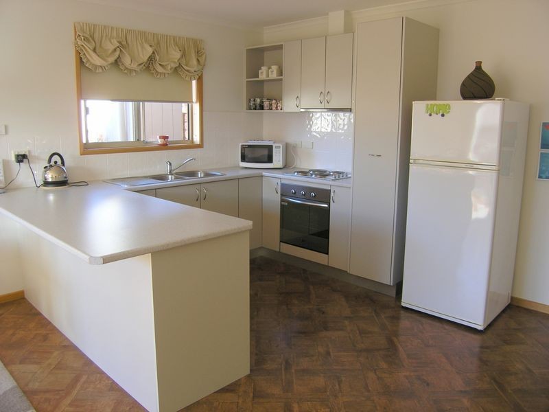 4/108 Beach Road, Margate TAS 7054