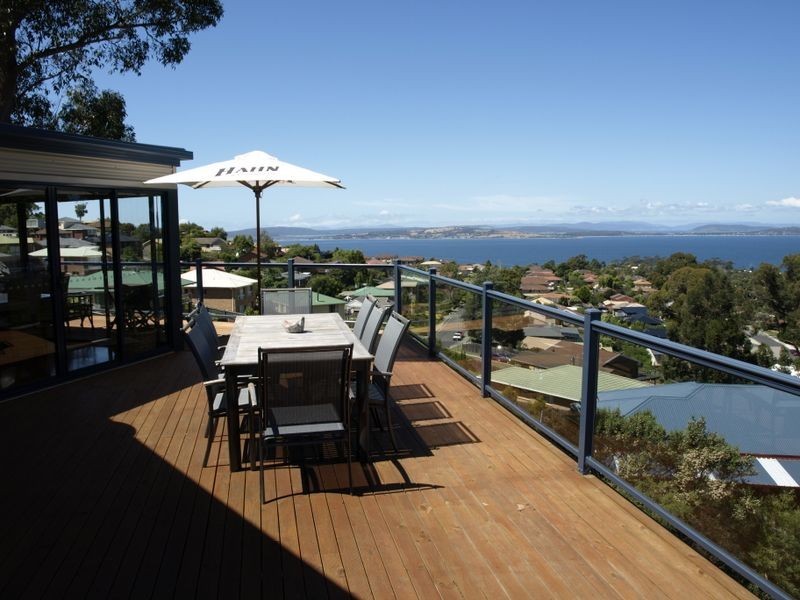 78 Tingira Road, Blackmans Bay TAS 7052