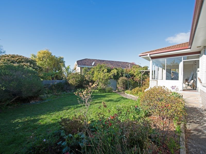 5 Murlali Court, Blackmans Bay TAS 7052