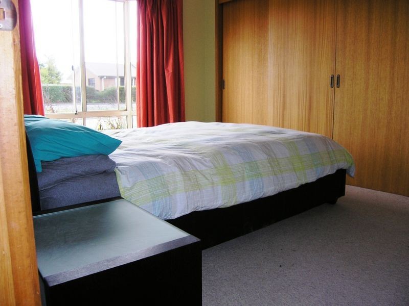 2/5 Endeavour Avenue, Margate TAS 7054