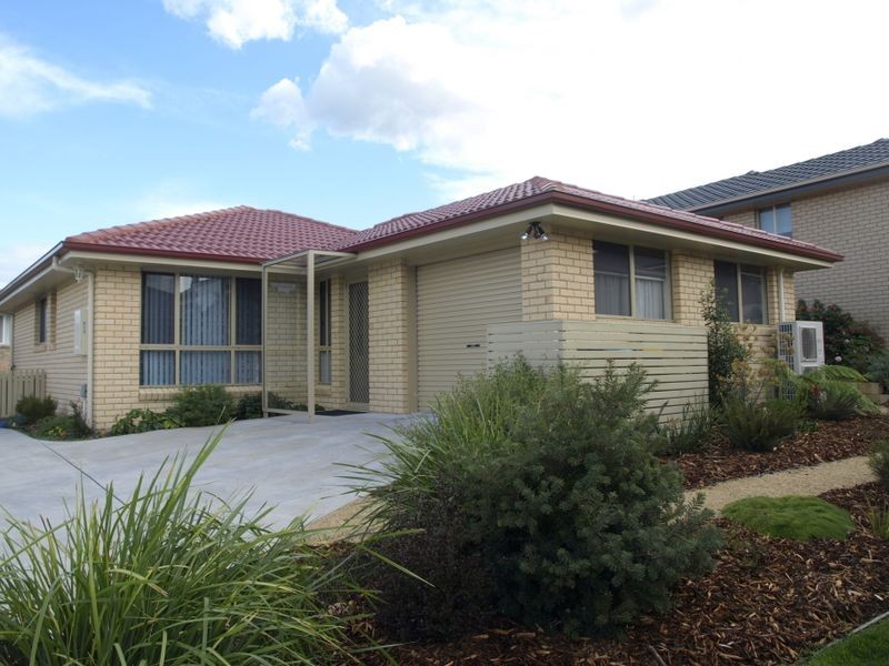 517 Village Drive, Kingston TAS 7050