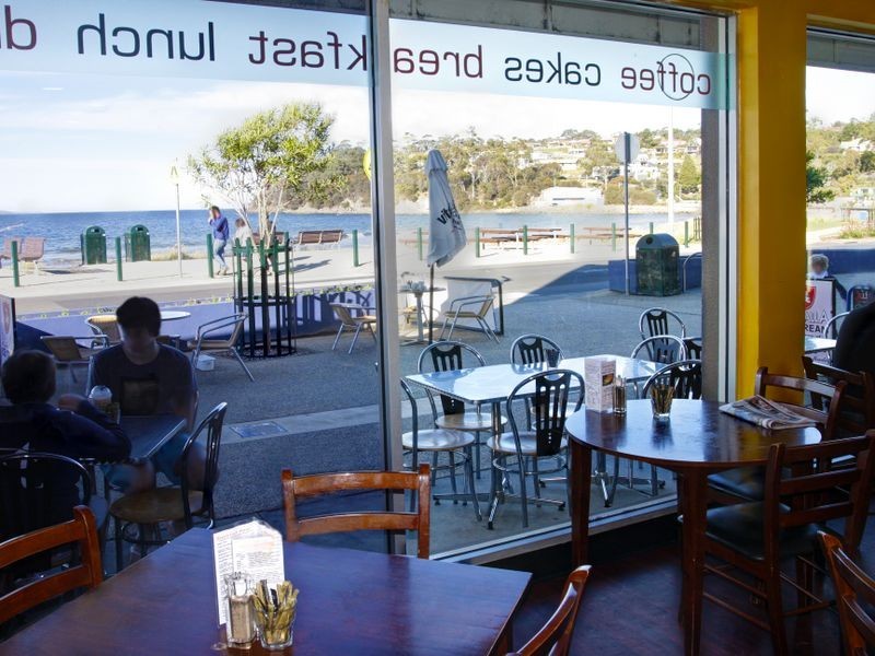 Juiced Up Caf/12/1 Beach Road, Kingston Beach TAS 7050