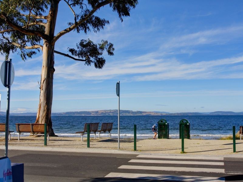 Juiced Up Caf/12/1 Beach Road, Kingston Beach TAS 7050