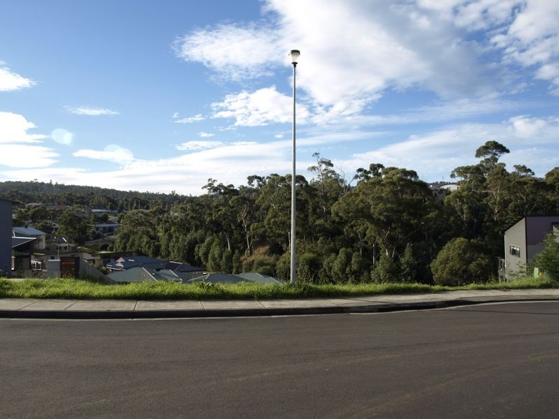 48 Lester Crescent, Kingston TAS 7050