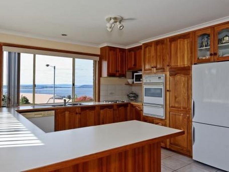 8 Timbertop Drive, Blackmans Bay TAS 7052