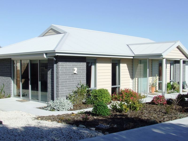 2/55 Redwood Road, Kingston TAS 7050