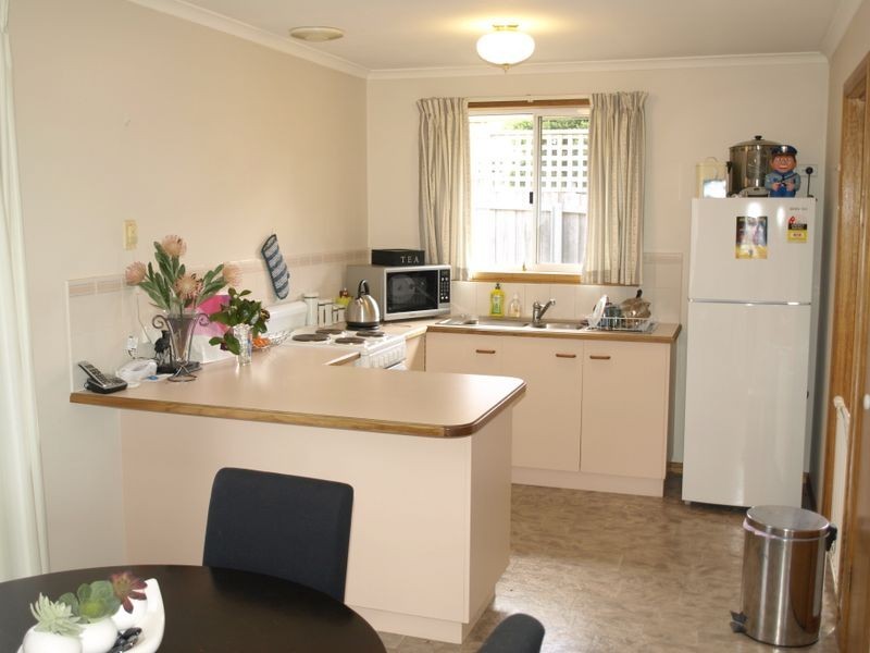 2/35 Opal Drive, Blackmans Bay TAS 7052