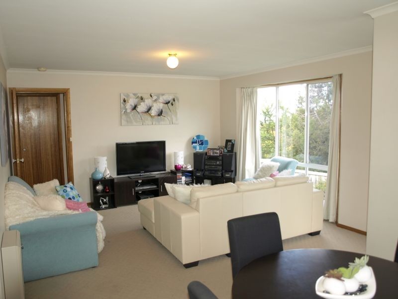 2/35 Opal Drive, Blackmans Bay TAS 7052