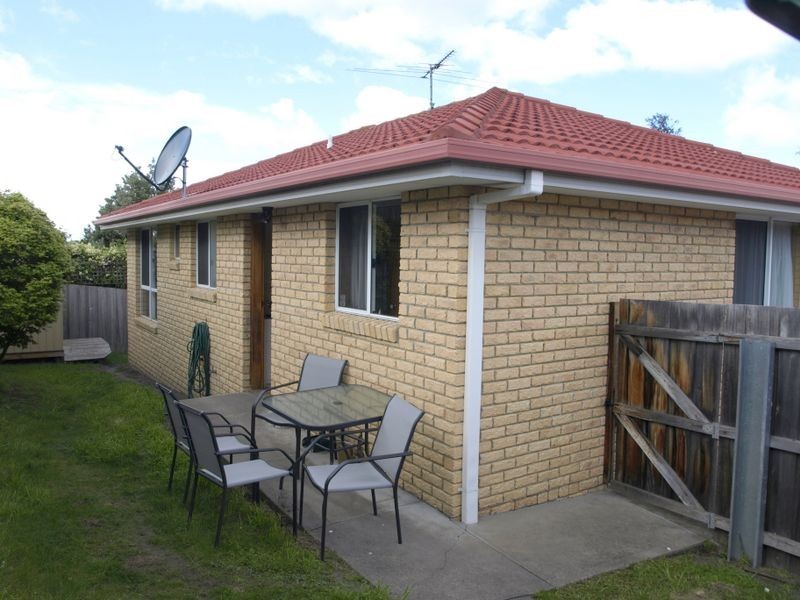2/35 Opal Drive, Blackmans Bay TAS 7052