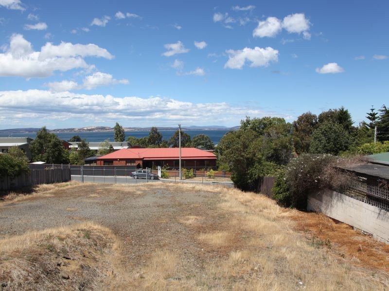 198 Roslyn Avenue, Blackmans Bay TAS 7052
