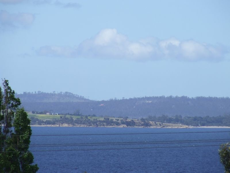 198 Roslyn Avenue, Blackmans Bay TAS 7052