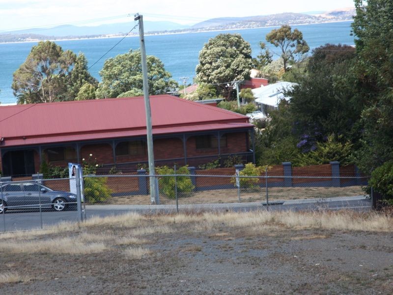 198 Roslyn Avenue, Blackmans Bay TAS 7052