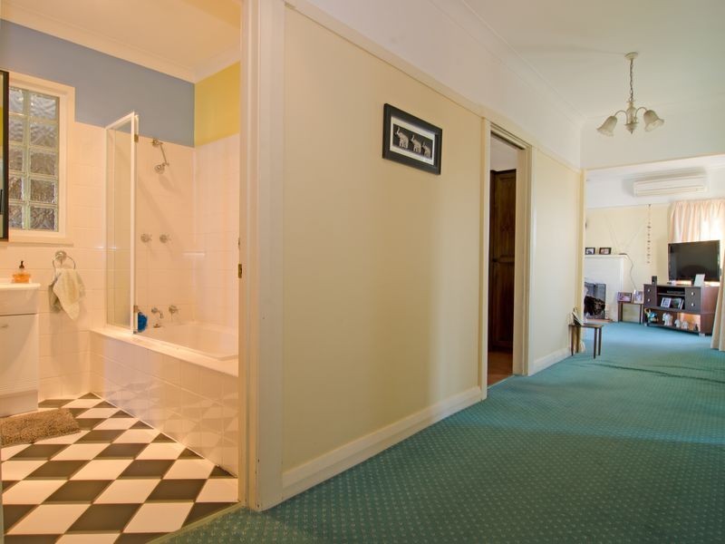 133 Roslyn Avenue, Blackmans Bay TAS 7052