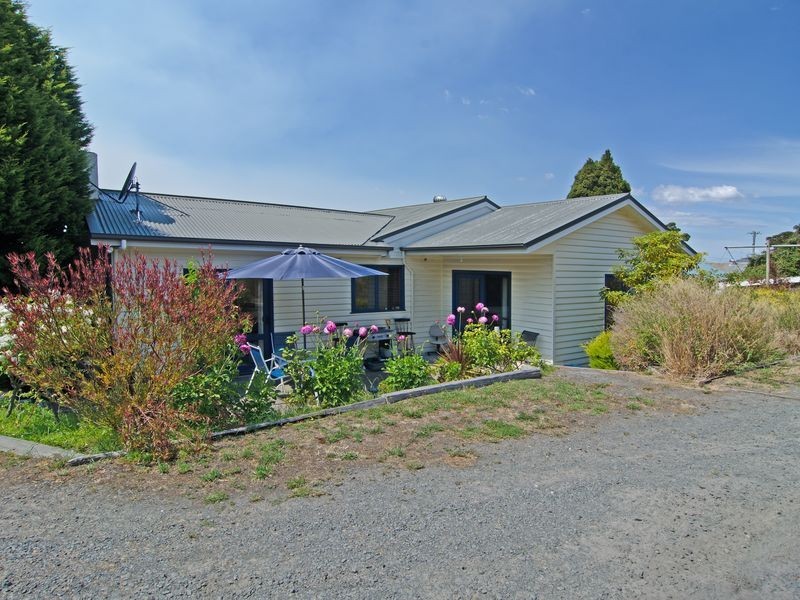 133 Roslyn Avenue, Blackmans Bay TAS 7052