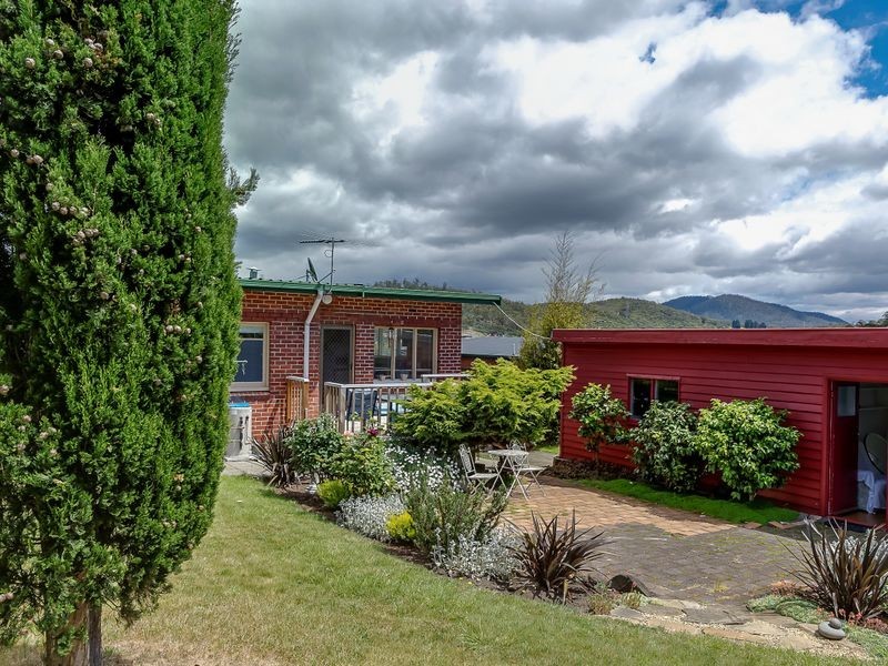 16 Kenton Road, Geilston Bay TAS 7015