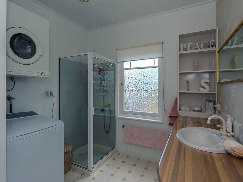 16 Kenton Road, Geilston Bay TAS 7015
