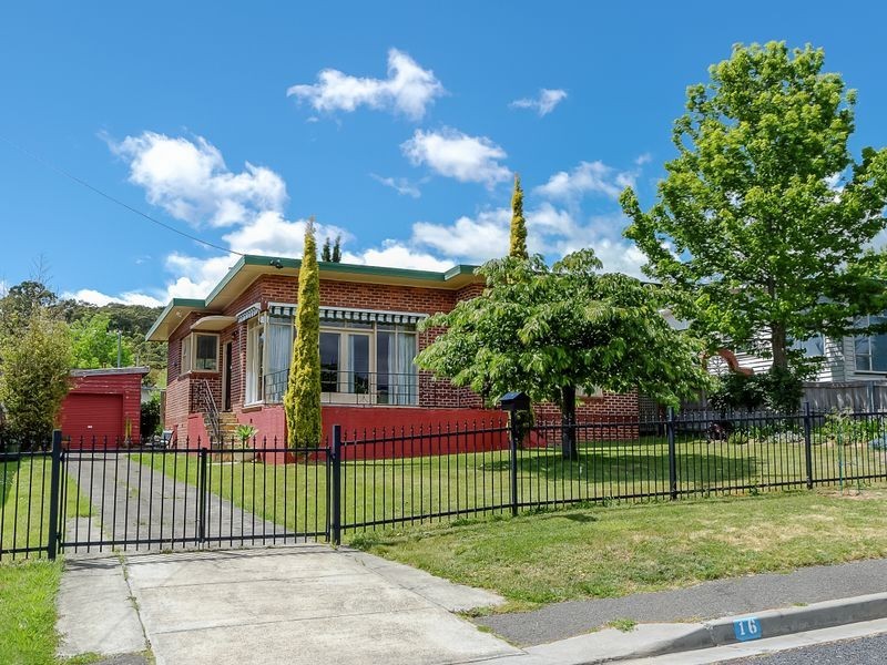 16 Kenton Road, Geilston Bay TAS 7015