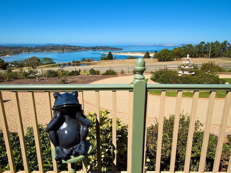 Boat House Hill, Lewisham TAS 7173