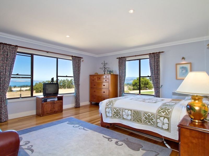 Boat House Hill, Lewisham TAS 7173