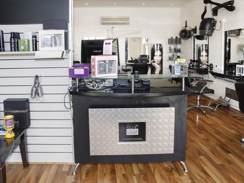 Munro’s Haircutters/1712 Channel Highway, Margate TAS 7054