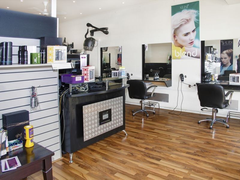 Munro’s Haircutters/1712 Channel Highway, Margate TAS 7054