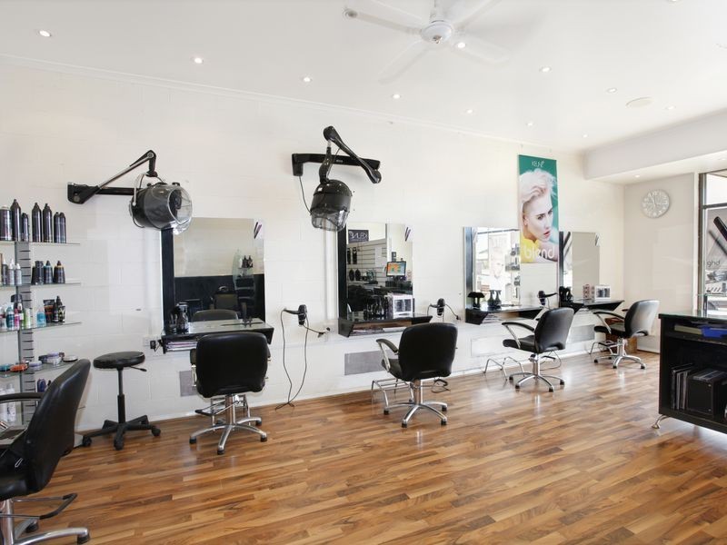 Munro’s Haircutters/1712 Channel Highway, Margate TAS 7054