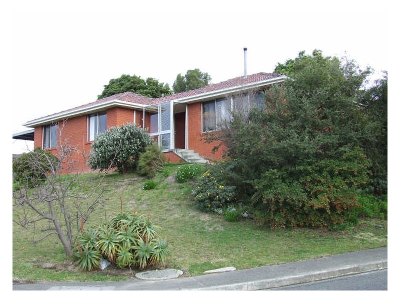6 Woodlands Drive, Blackmans Bay TAS 7052