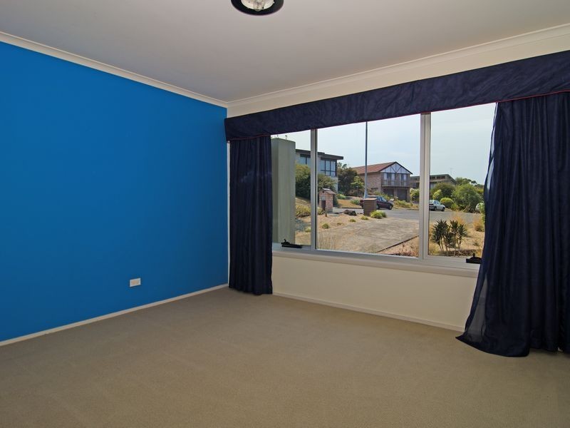 15 Bay Court, Blackmans Bay TAS 7052