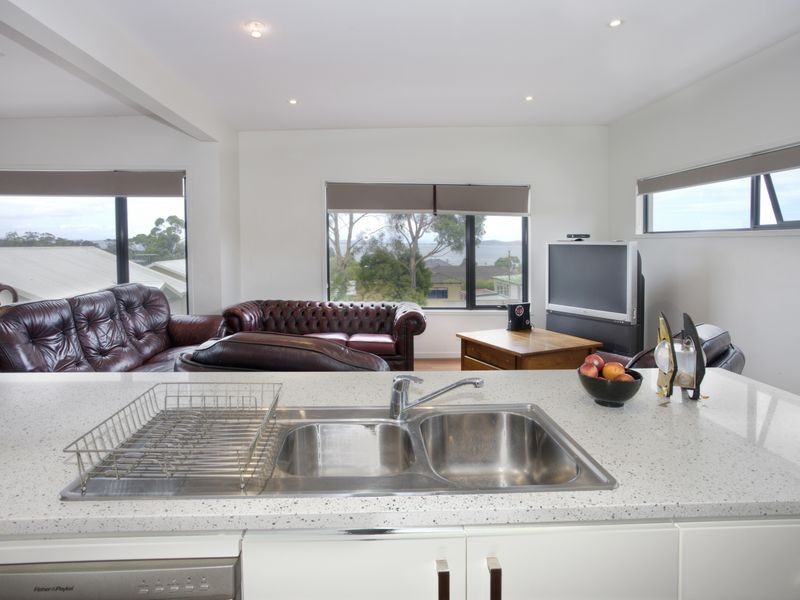 1A Myuna Road, Blackmans Bay TAS 7052