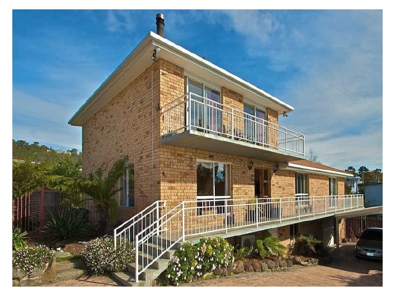 52 Flowerpot Crescent, Blackmans Bay TAS 7052